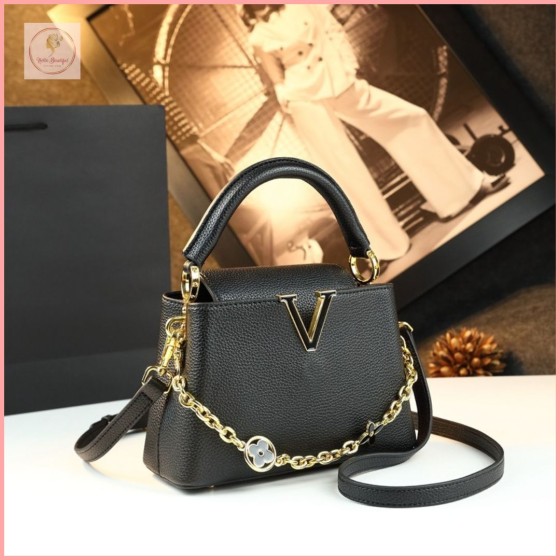HBB05 Trendy women's handbags, high-end style, 2025 new chain-link decorative V-shaped handles, light luxury shoulder bags, crossbody bags.