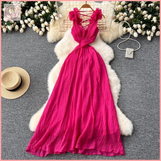 HB6990 Women's ruffled halter backless dress, subtly revealing the waist, flattering and chic vacation fairy dress.